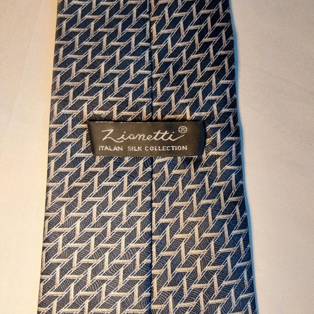 Zionetti Mens Necktie‎ Designer Luxury Navy Blue& Gray Geometric Italian Silk